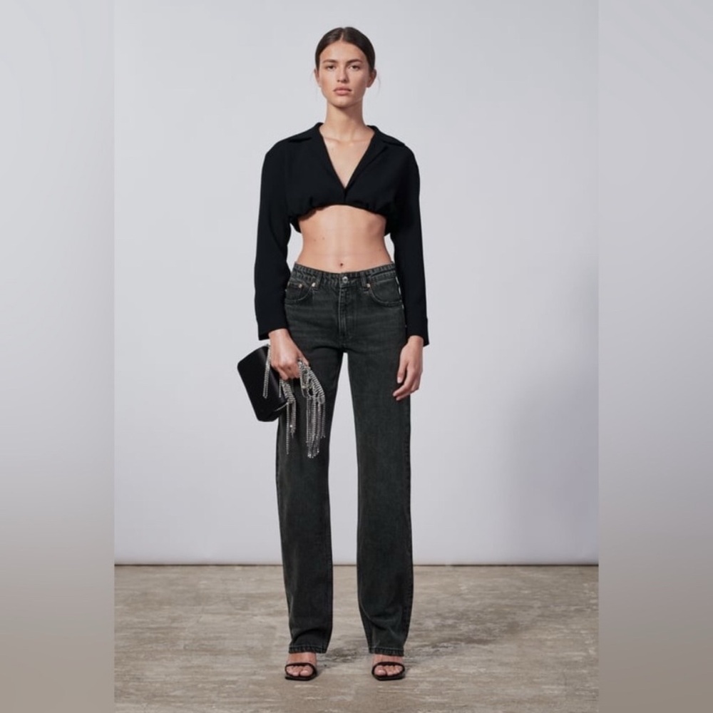ZARA MIDWAIST STRAIGHT JEAN